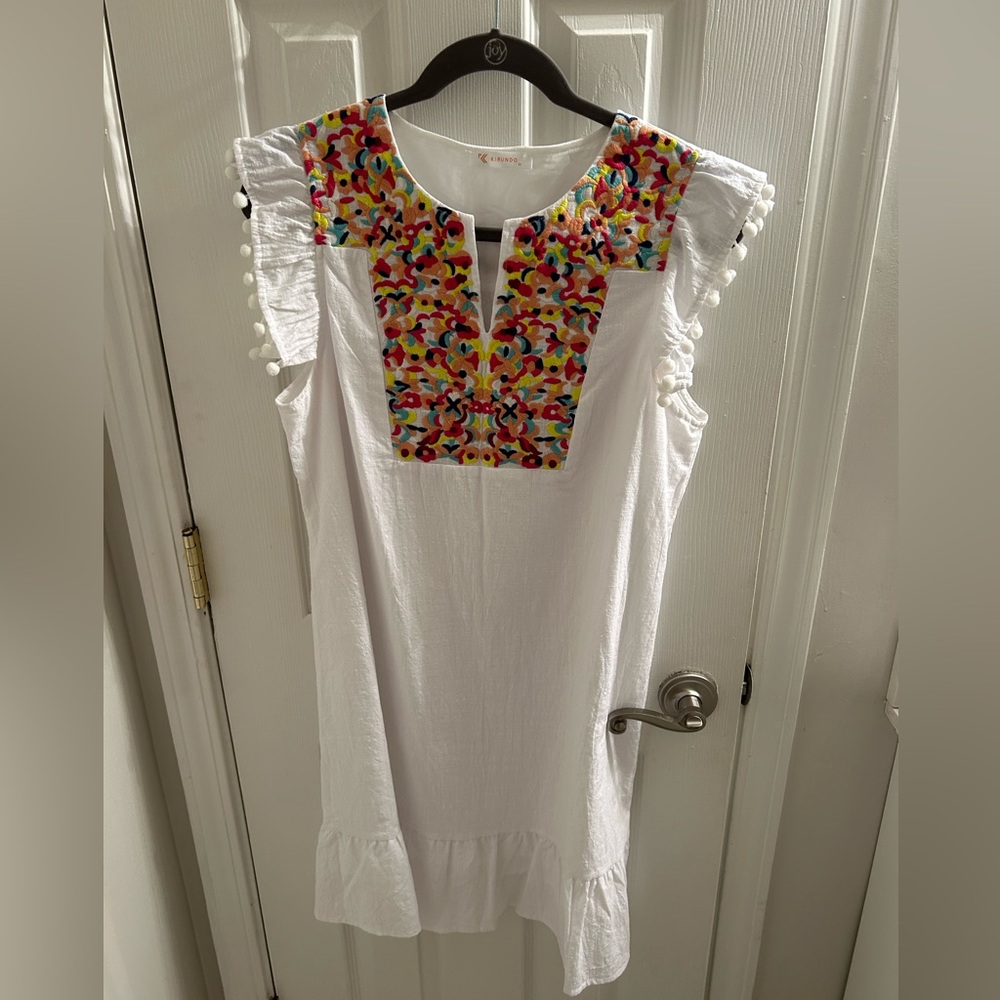 Amazon. Women’s Medium. White/ kinda colorful. Midi- dress.